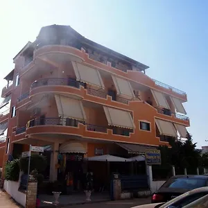  Hotel de apartamente Biraci Albania