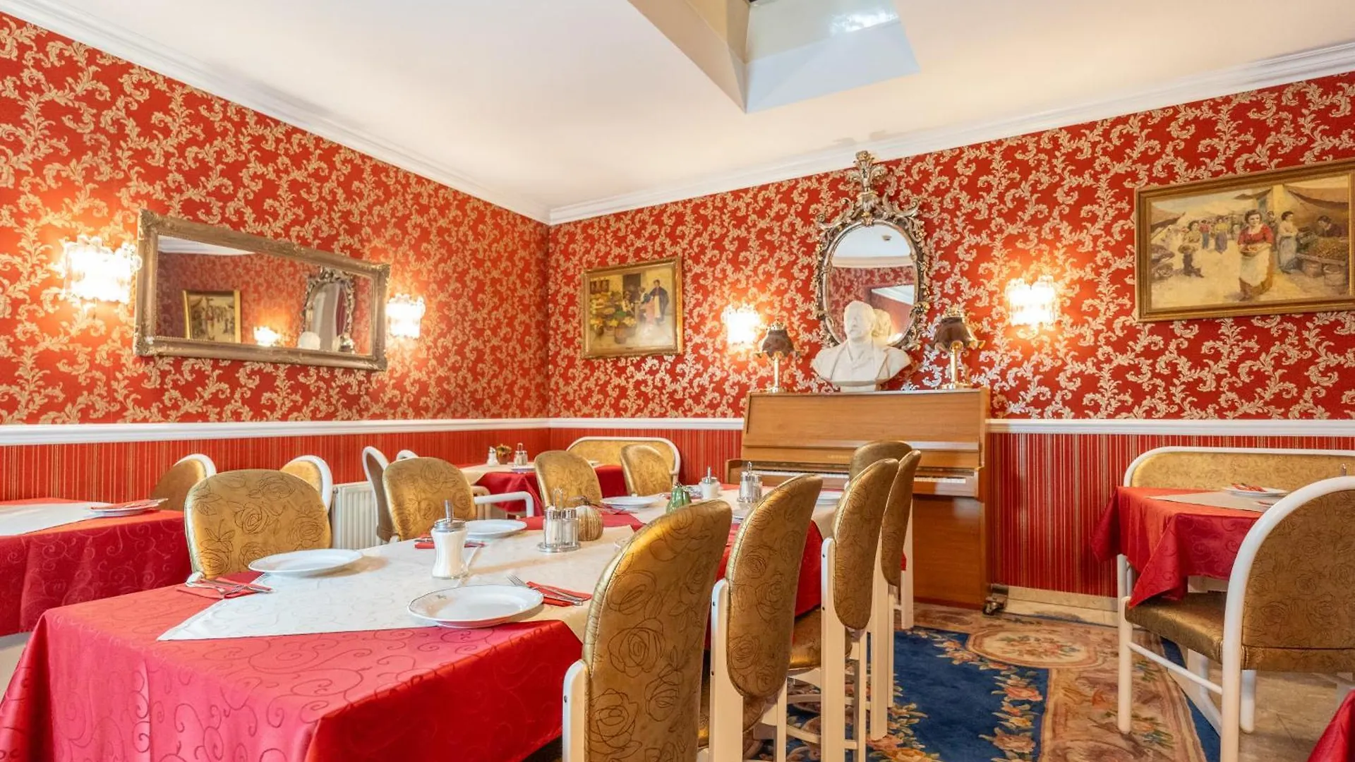 Hotel Urania Wenen 3*,